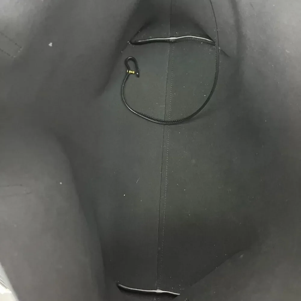 Saint Laurent Women Pre-Loved Bag Very Good Condition - Picture 9 of 9